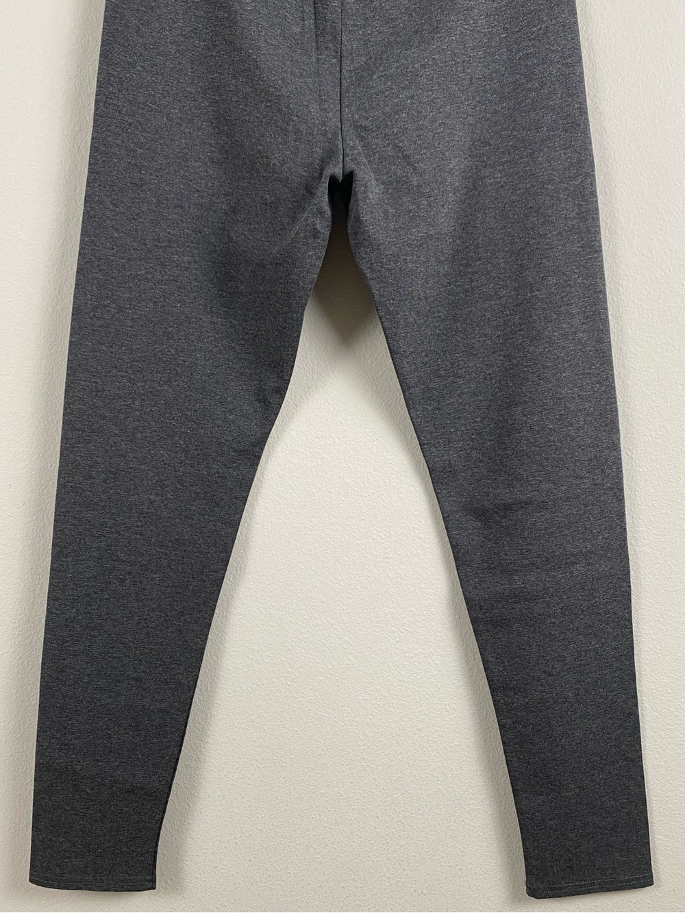 Abercrombie & Fitch The A&F High Rise Legging | Dark Gray Heather - Picture 6 of 16